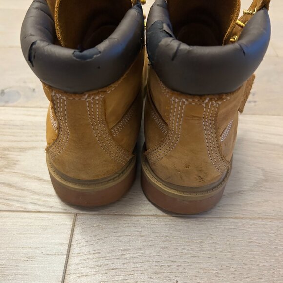 Timberland Classic 6-Inch Boot - Kid - Wheat Size 3 - Picture 5 of 6